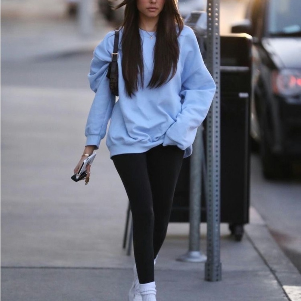 BRANDY MELVILLE Erica Oversized Sweatshirt New Without Tags